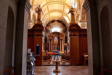 St Brides - The Nave
